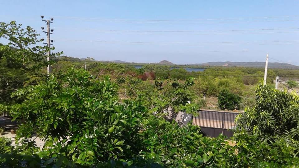 Sea Lagoon Beach Hotel Trincomalee Exterior foto