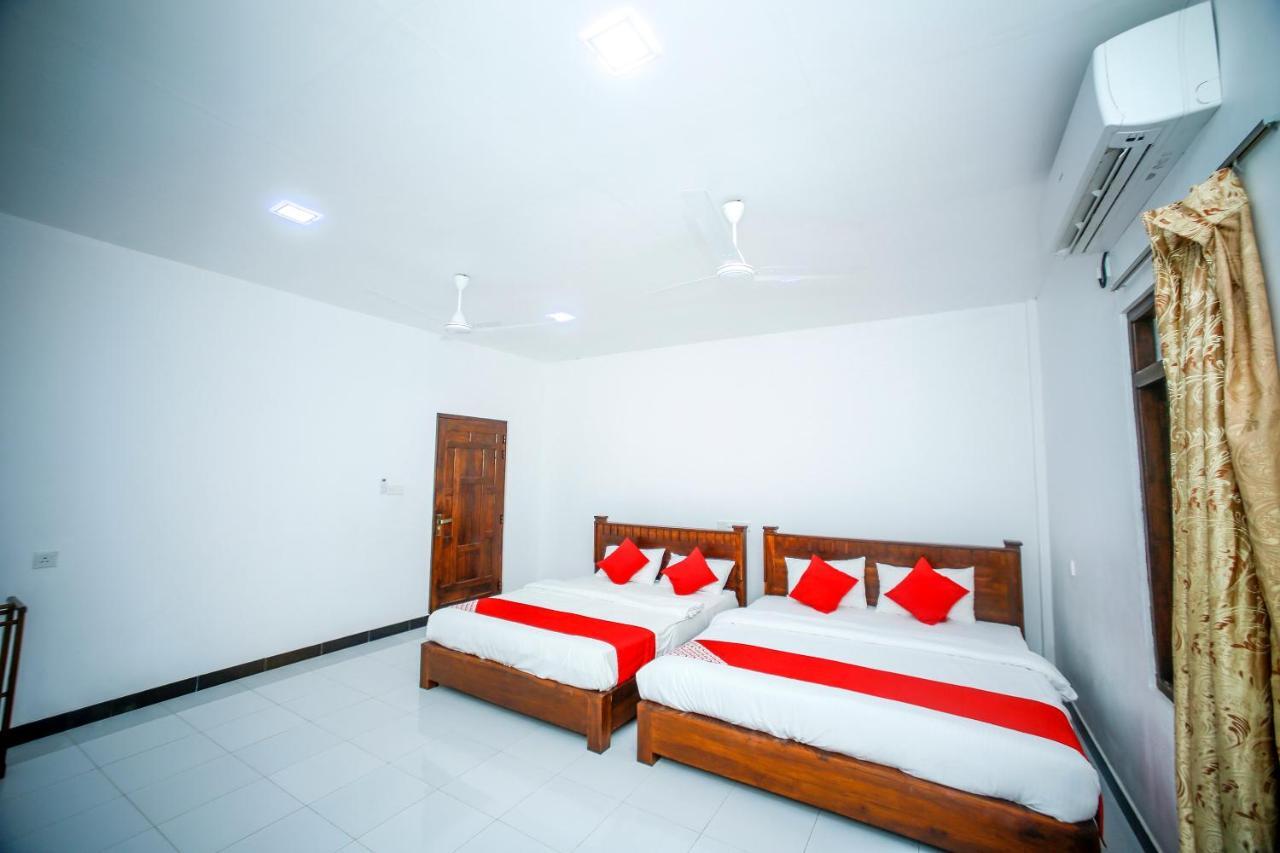 Sea Lagoon Beach Hotel Trincomalee Exterior foto